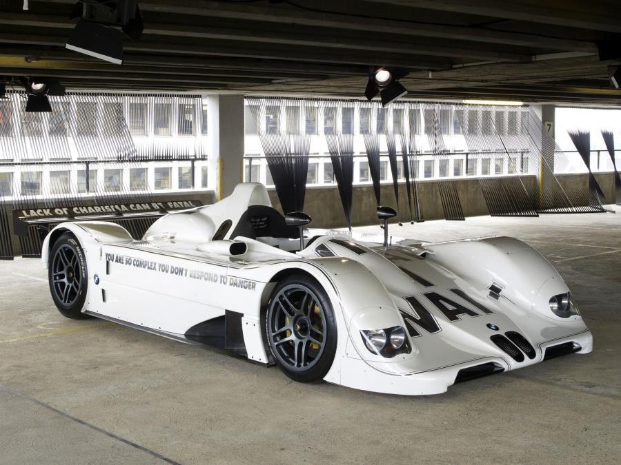  BMW V12 LMR Art Car by Jenny Holzer 1999 года  (фото 5 из 27)